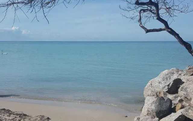 Luichy's Seaside Hotel