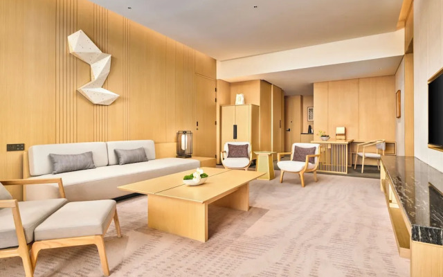 Secan Hotel Qingdao, Curio Collection By Hilton