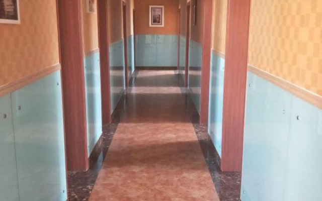 Qingdao Jiaxin Business Hotel