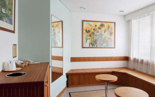 Holiday Inn Helsinki - Vantaa Airport by IHG