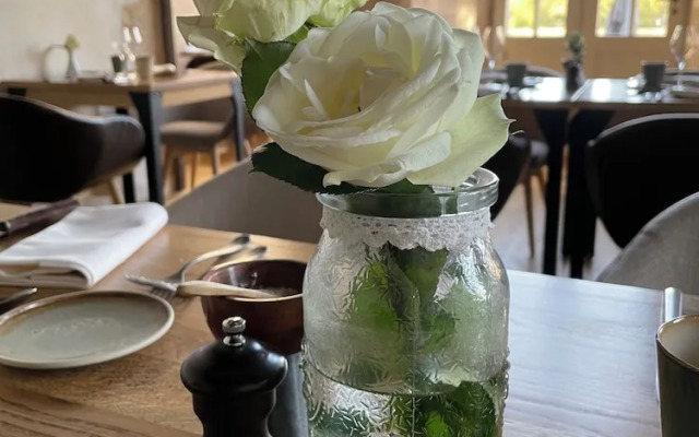 Le logis de l'abbaye de Saint Savin