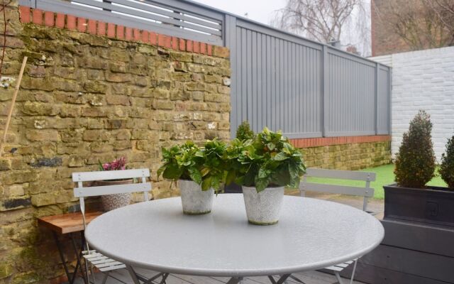 Beautiful 3 Bedroom House In Clapham