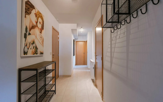 Huswell - Comfortable Apartment With Scenic Views