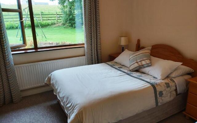 Valley Lodge Room Only Guest House