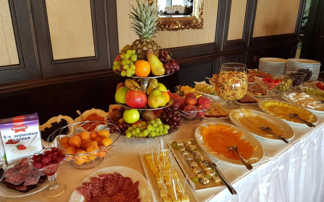Palace-Marina Dinevi Hotel