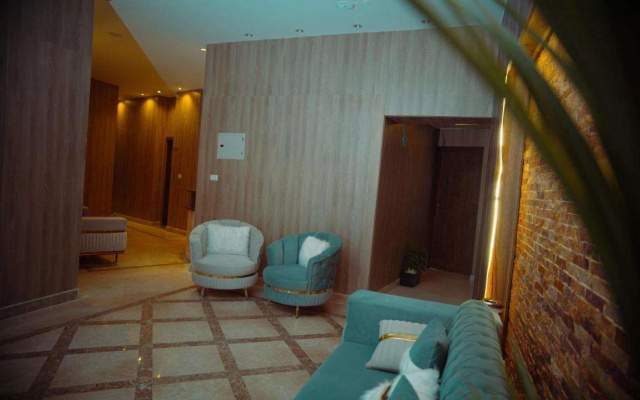 Rotana Palace Suites