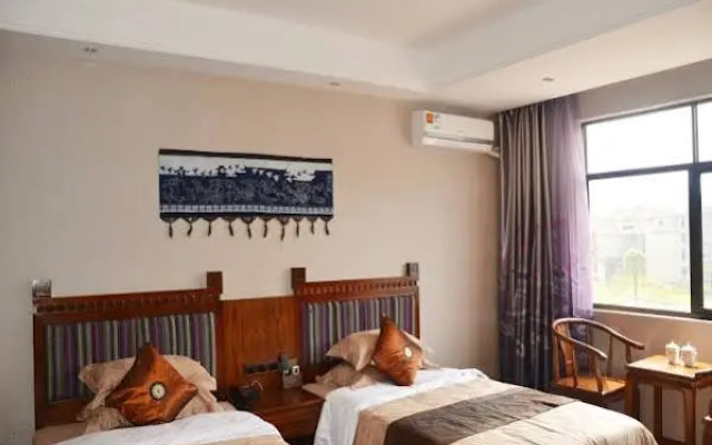 Fenghuang Fulante Holiday Hotel
