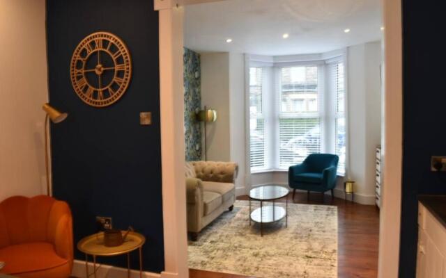The Cheltenham, stylish 1-bed Victorian apartment