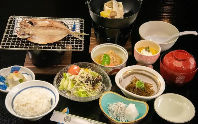 Tokiwaya