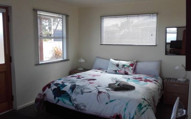 Sunset Accommodation – Guest Rooms – Charleston