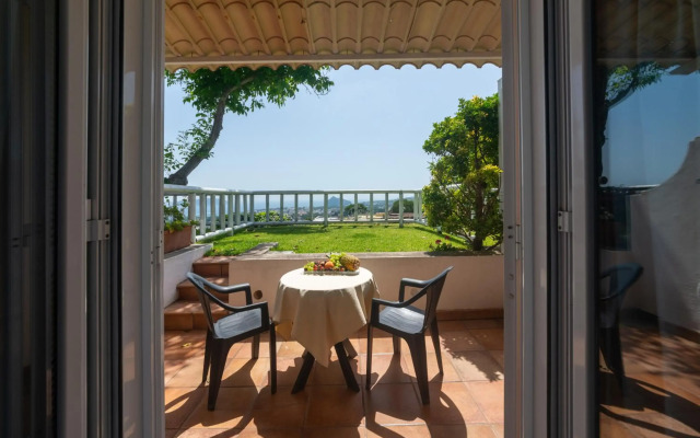 Hotel Villa Ireos
