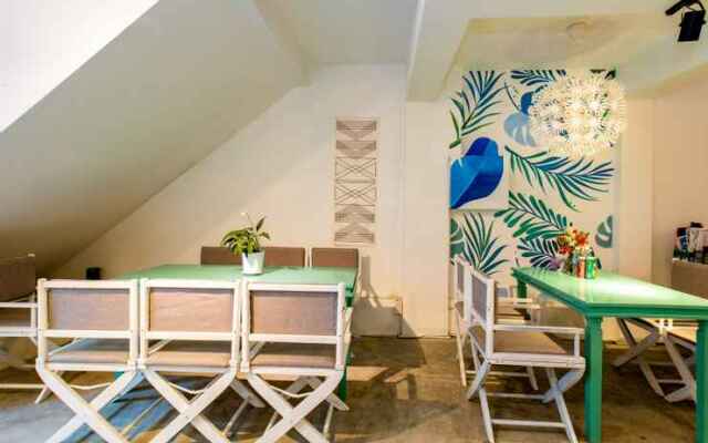 GIS Hotel Nha Trang & Motorbike Rental