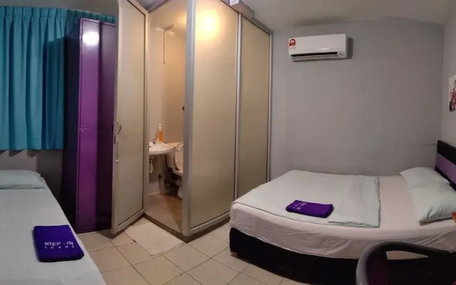 Step In Lodge Hostel