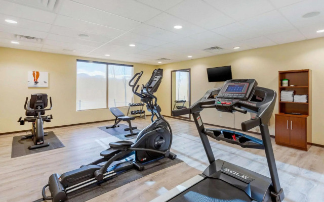 Comfort Suites Burlington near I-5