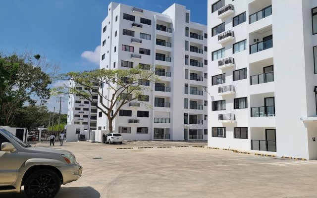 Torre de lujo con piscina y seguridad