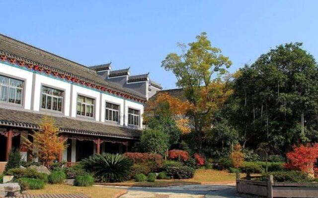 Qinshuiwan Holiday Hotel (Ninghai Wujia Manor)