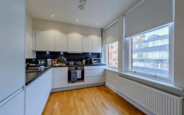 Spacious 3 Bedroom Apartment in Hammersmith