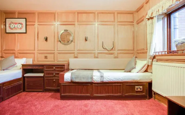 The Rowers Hotel by OYO