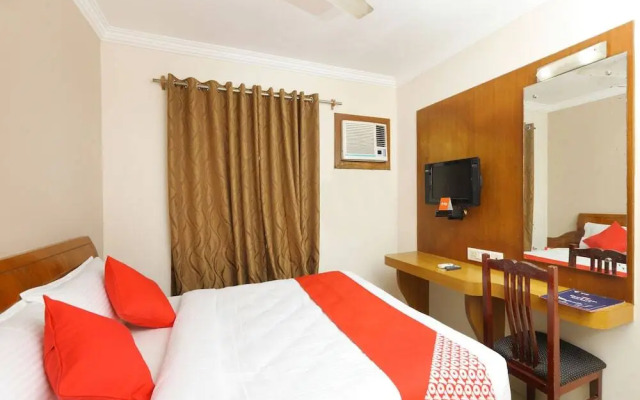 The City Manor by OYO Rooms