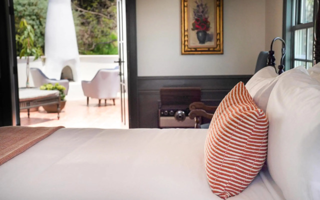 El Caminante Bar & Bungalows