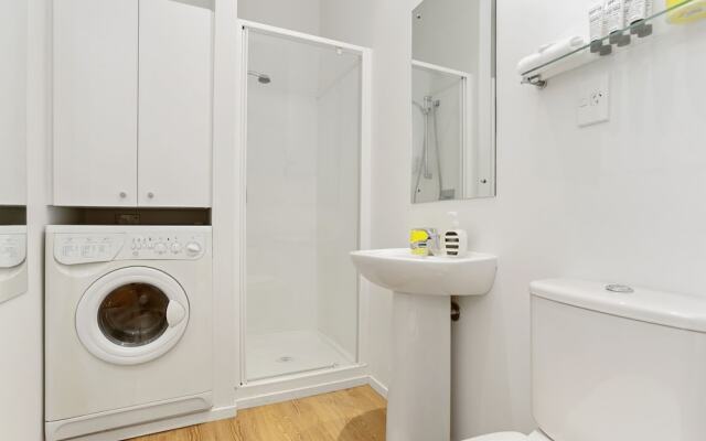 Queenstreet Apartment by Urban Butler