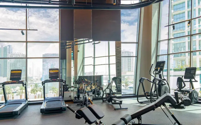 LUX 15 Northside Burj Khalifa View Suite