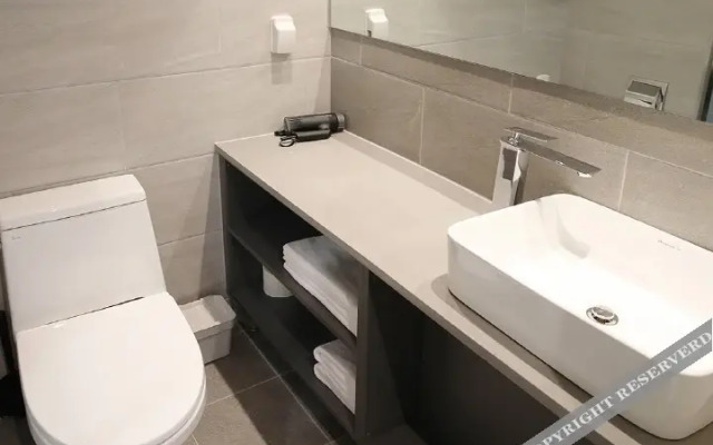 International Ocean Park Nine Hotel