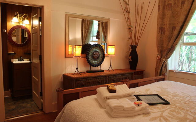 Haiku Plantation Inn Bed & Breakfast