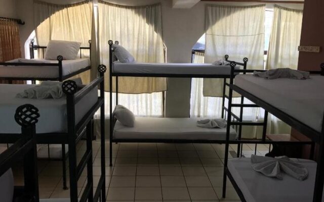 Tamarindo Hostel Resort