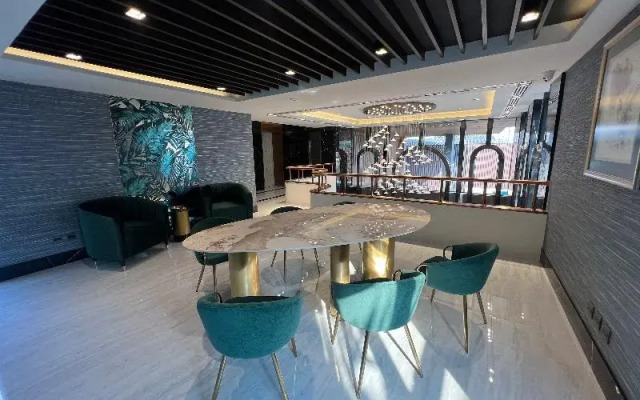 ARNI Skye Hotel