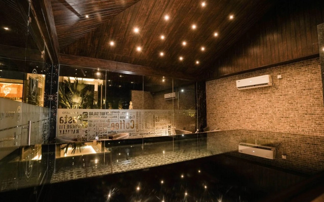 Royal Ritz