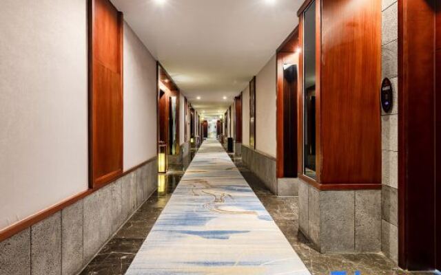 Li Jing Hotel Mile