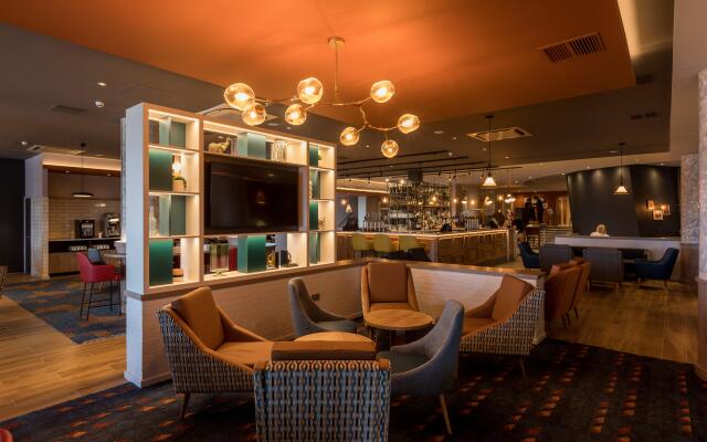 Holiday Inn Edinburgh by IHG