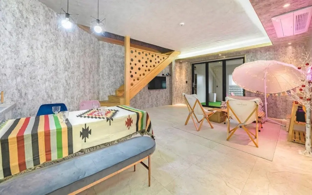 Chuncheon Poolhouse Epop