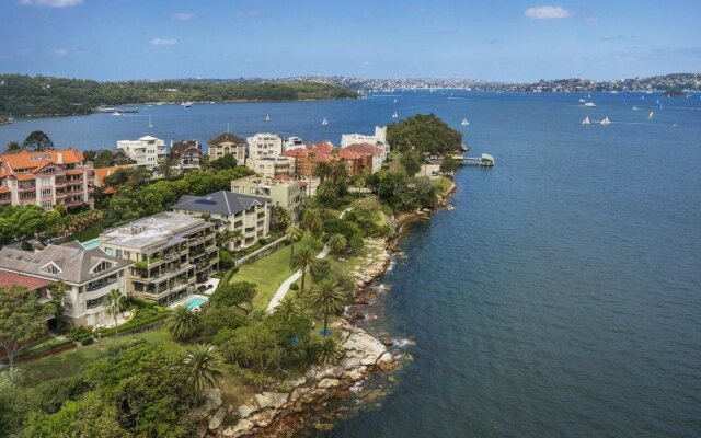 Cremorne Point Manor