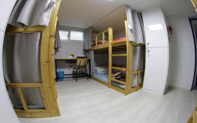 Guesthouse K - Hostel
