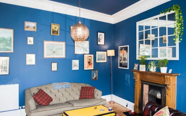 Bright Flat in Edinburgh With Private Garden