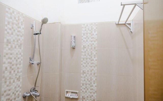 Griya Putri Syariah by OYO Rooms