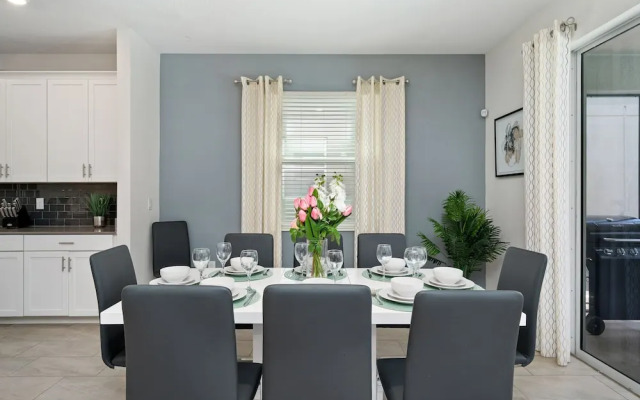 Dashing Family Home Stl113