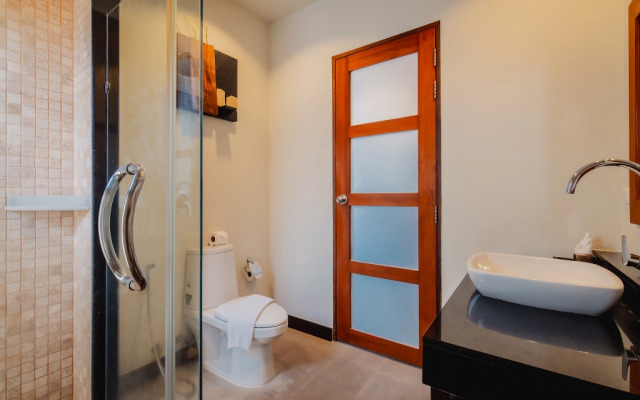 Ivory Pool Villa in Nai Harn Villa