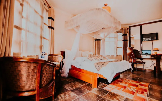 Happy Rhino Hotel