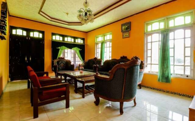 Riana Homestay