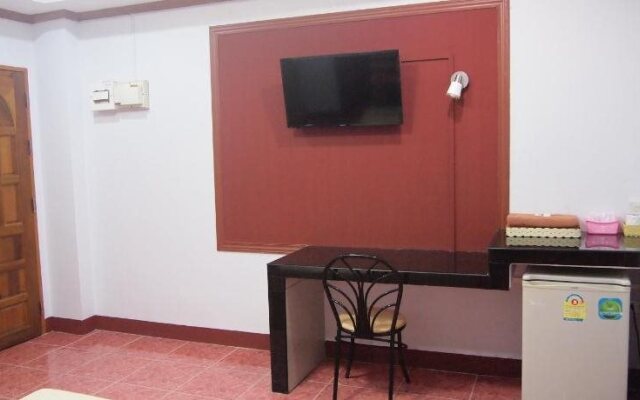 Somsri Apartment