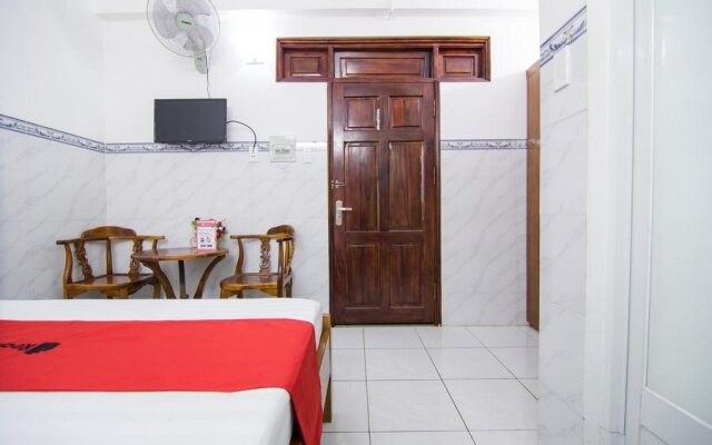 RedDoorz near Bau Cat Residence