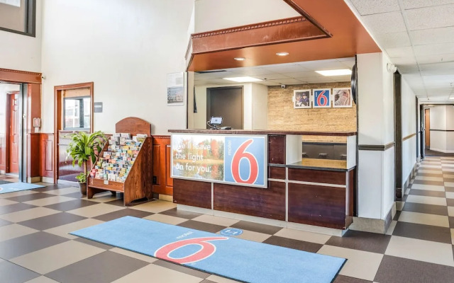 Comfort Inn (Levittown)
