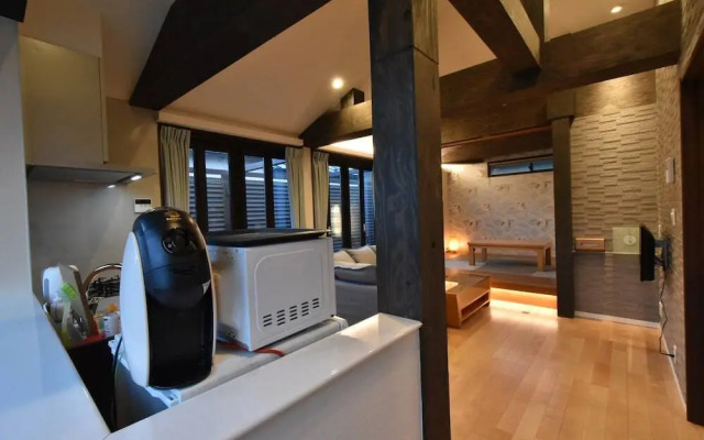 world travelers House Hikari