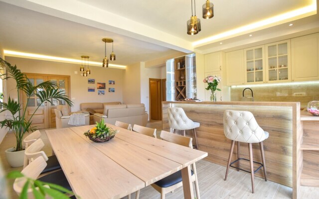 Villa 177