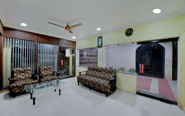 OYO 22499 Vishnu Residency