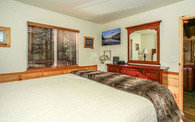 Catalina Creekside Cabin