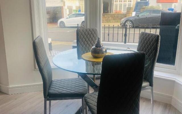 Sandleigh Apartment